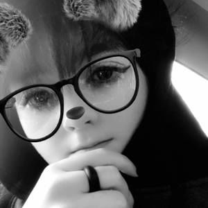 Meet your Posher, Hayley